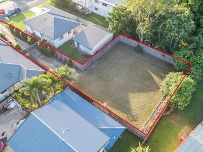 Photo - 22A Davey Street, Glenella QLD 4740 - Image 2