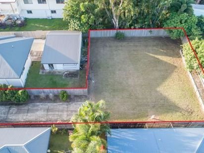 Photo - 22A Davey Street, Glenella QLD 4740 - Image 4