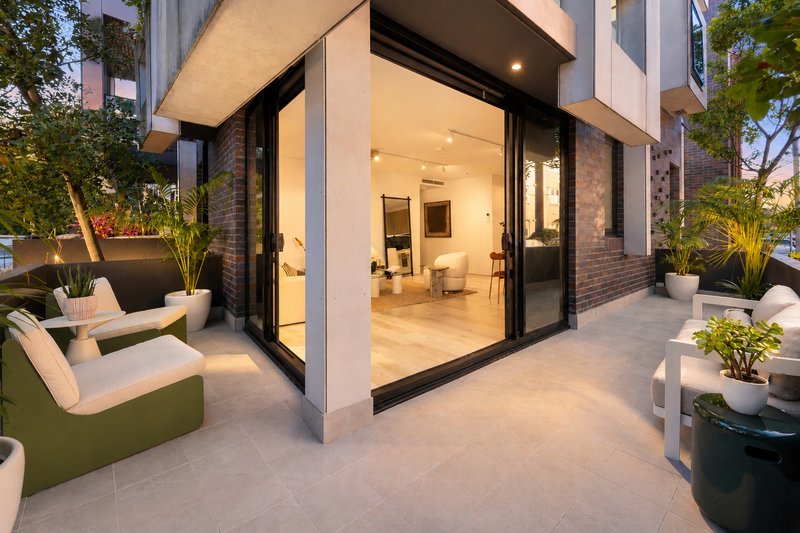 Photo - 2/2A Gilbert Street, Manly NSW 2095 - Image 3