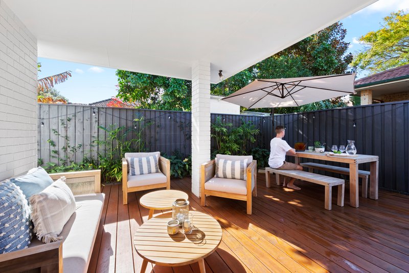 Photo - 22a Innes Road, Manly Vale NSW 2093 - Image 2