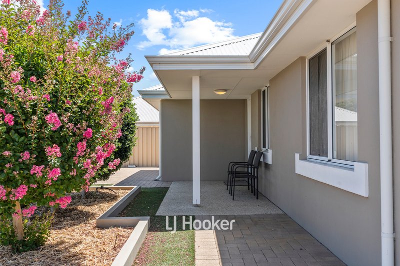 Photo - 22A Isernia Place, South Bunbury WA 6230 - Image 5