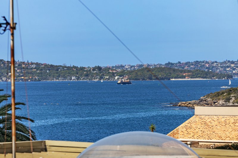 Photo - 2/2A Margaret Street, Fairlight NSW 2094 - Image 2