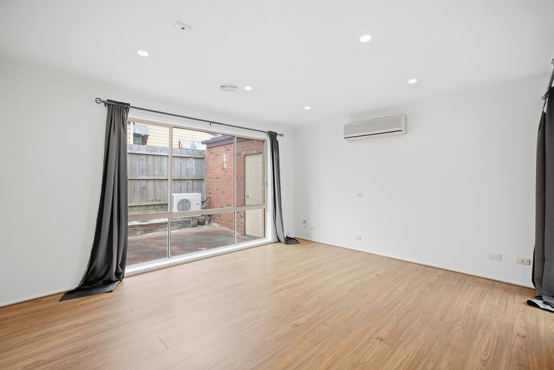 Photo - 2/2A Ozone Road, Bayswater VIC 3153 - Image 2