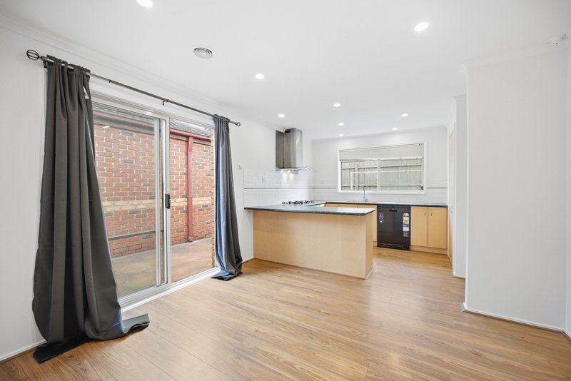 Photo - 2/2A Ozone Road, Bayswater VIC 3153 - Image 3