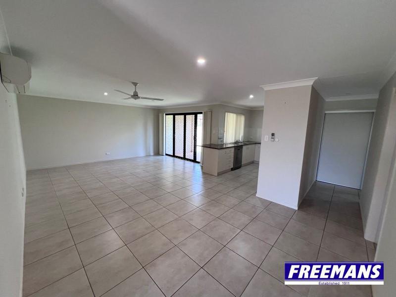 Photo - 22a Parkside Drive, Kingaroy QLD 4610 - Image 2