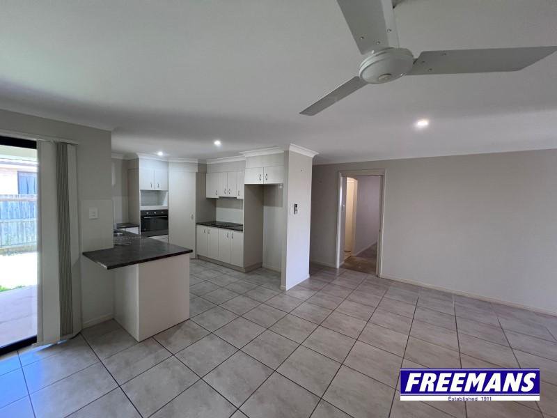 Photo - 22a Parkside Drive, Kingaroy QLD 4610 - Image 8