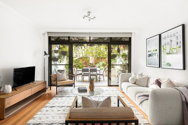 Photo - 2/2A Pyrmont Bridge Road, Camperdown NSW 2050 - Image 1