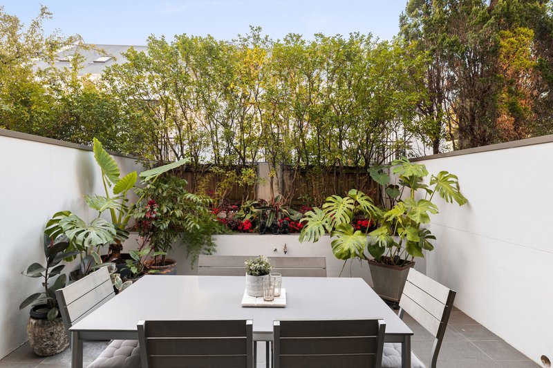 Photo - 2/2A Pyrmont Bridge Road, Camperdown NSW 2050 - Image 3