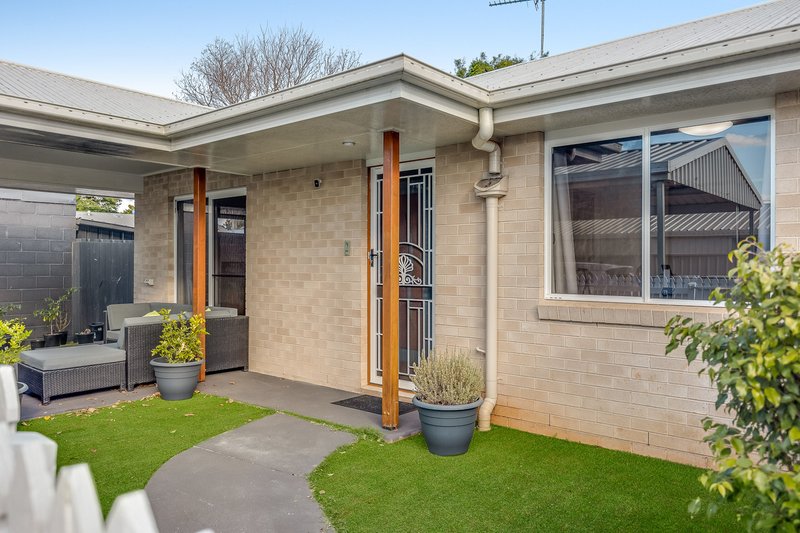 Photo - 2/2a Ranfurly Street, Newtown QLD 4350 - Image 2