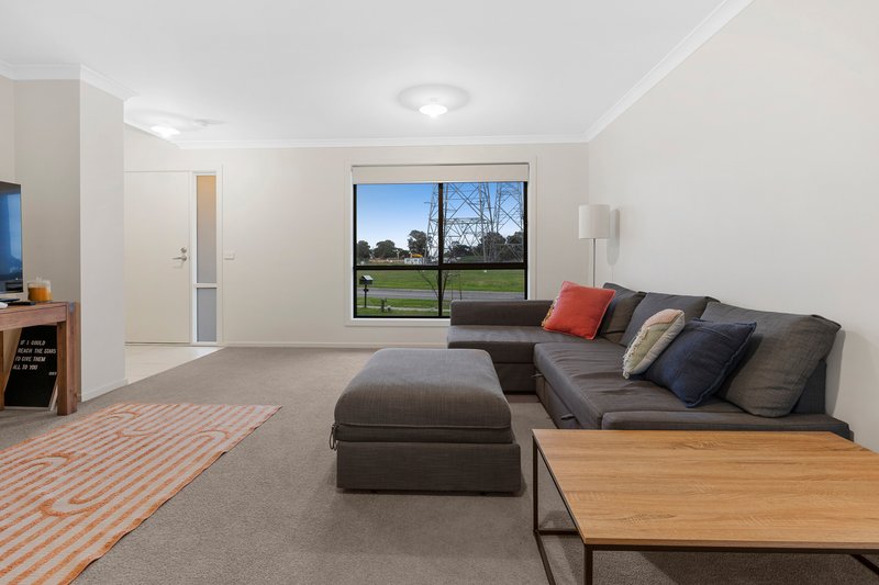 Photo - 22A Serenity Way, South Morang VIC 3752 - Image 6