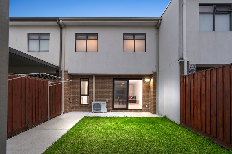 Photo - 22A Serenity Way, South Morang VIC 3752 - Image 13