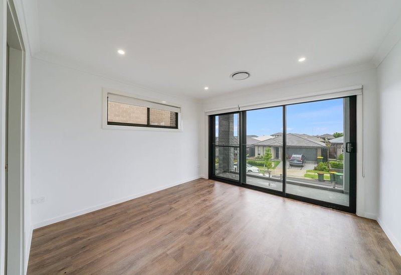 Photo - 22A Toovey Avenue, Oran Park NSW 2570 - Image 4