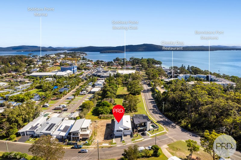 Photo - 2/2B Bagnall Avenue, Soldiers Point NSW 2317 - Image 9