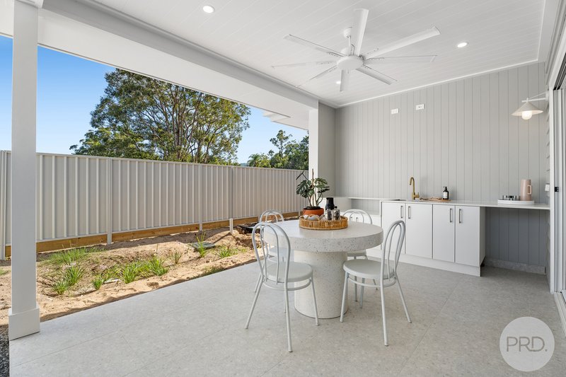 Photo - 2/2B Bagnall Avenue, Soldiers Point NSW 2317 - Image 15