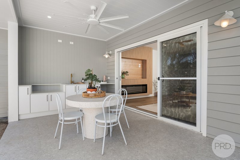 Photo - 2/2B Bagnall Avenue, Soldiers Point NSW 2317 - Image 16