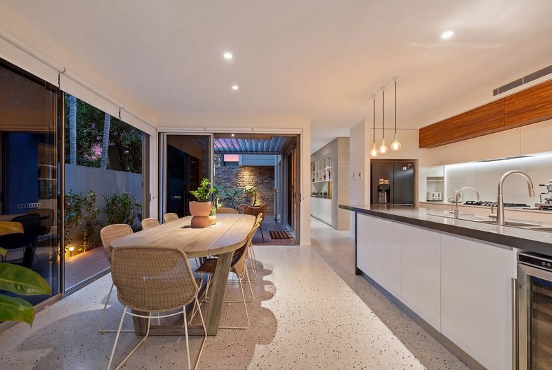 Photo - 22B Drury Avenue, Southport QLD 4215 - Image 11