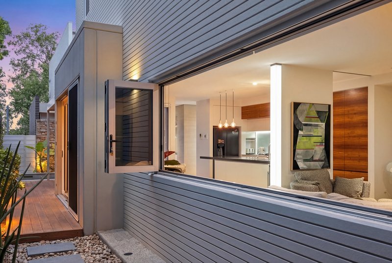 Photo - 22B Drury Avenue, Southport QLD 4215 - Image 12