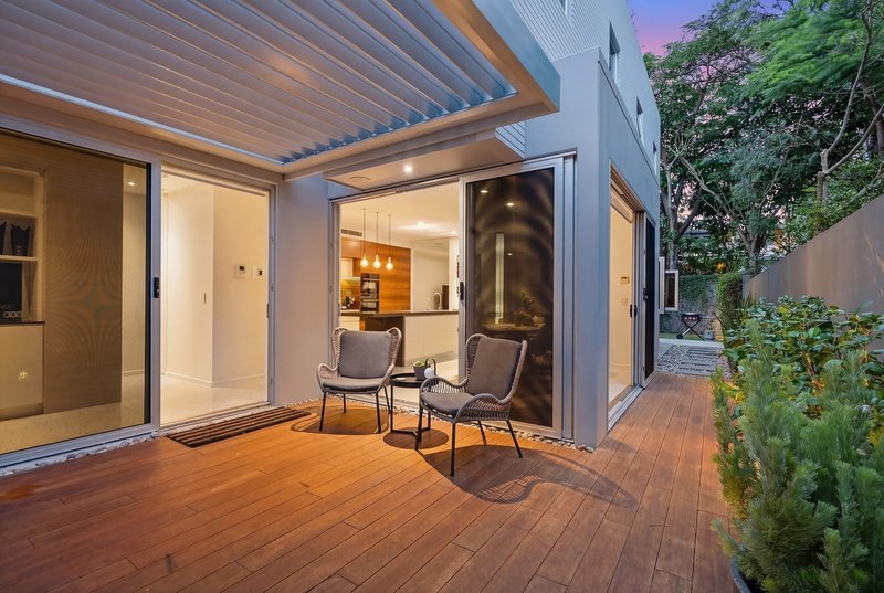 Photo - 22B Drury Avenue, Southport QLD 4215 - Image 18