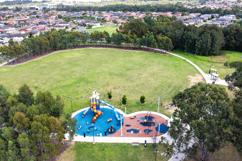 Photo - 22b Joshua Moore Drive, Horningsea Park NSW 2171 - Image 12