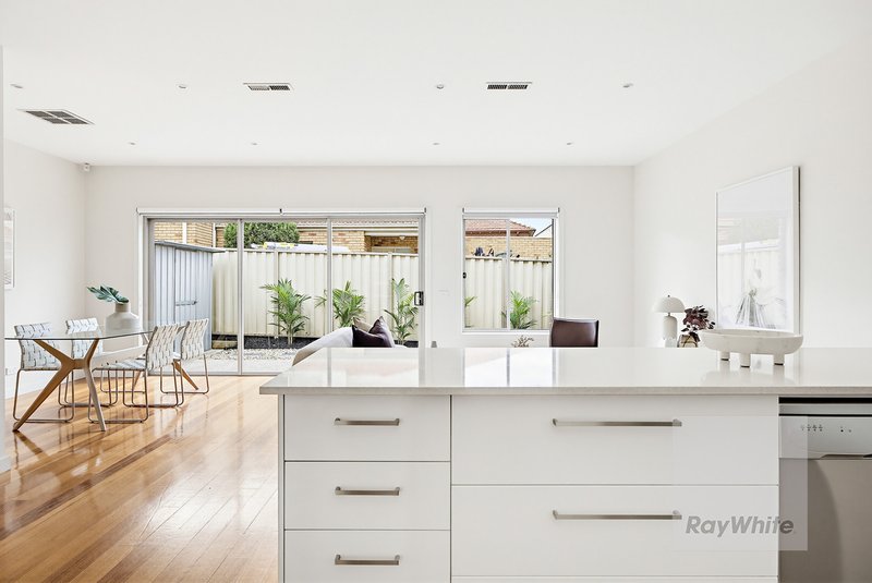 Photo - 22C Glasgow Avenue, Reservoir VIC 3073 - Image 10