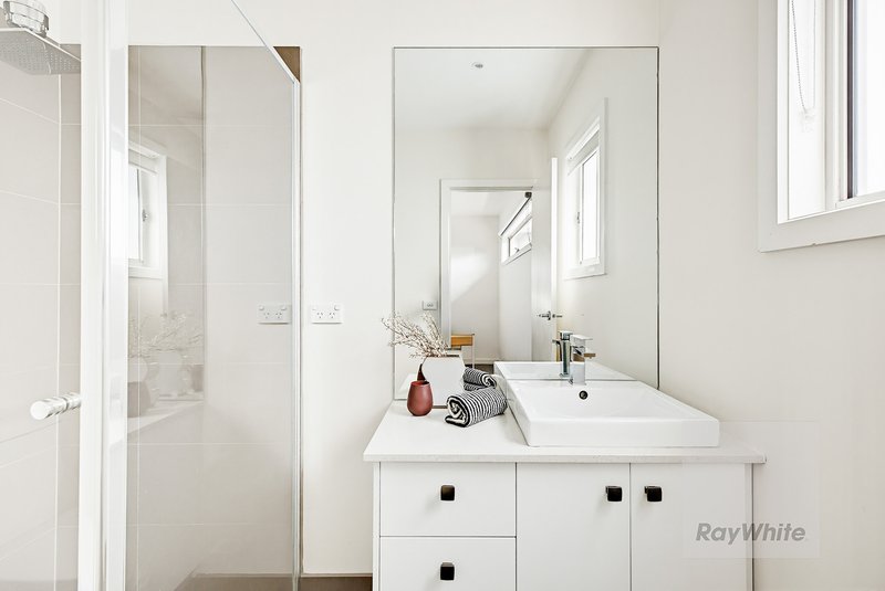 Photo - 22C Glasgow Avenue, Reservoir VIC 3073 - Image 15