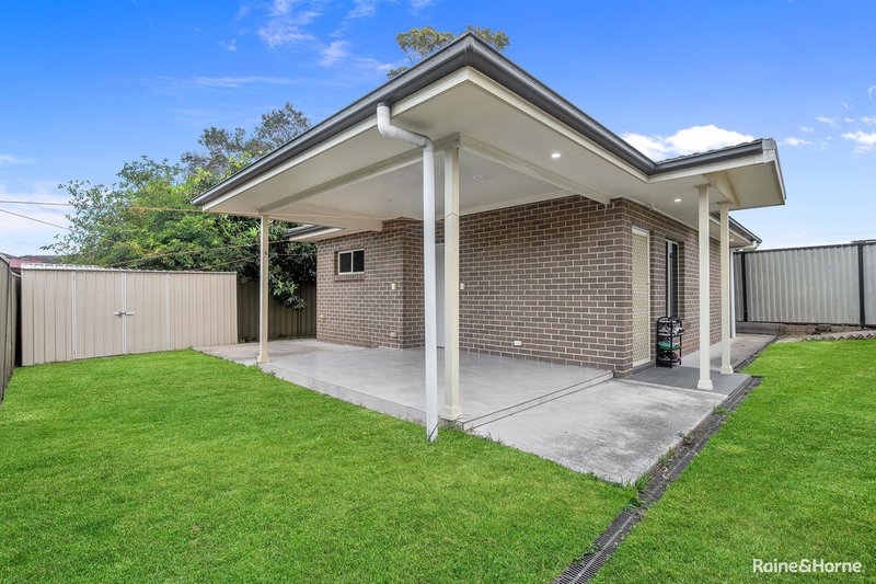 Photo - 23 & 23A Shamrock Street, Smithfield NSW 2164 - Image 9