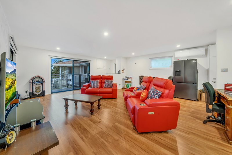 Photo - 23-24 Waterford Close, Narre Warren North VIC 3804 - Image 20