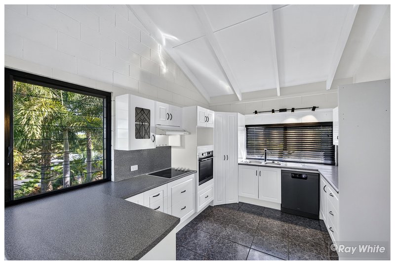 Photo - 23-25 Shaw Avenue, Yeppoon QLD 4703 - Image 2