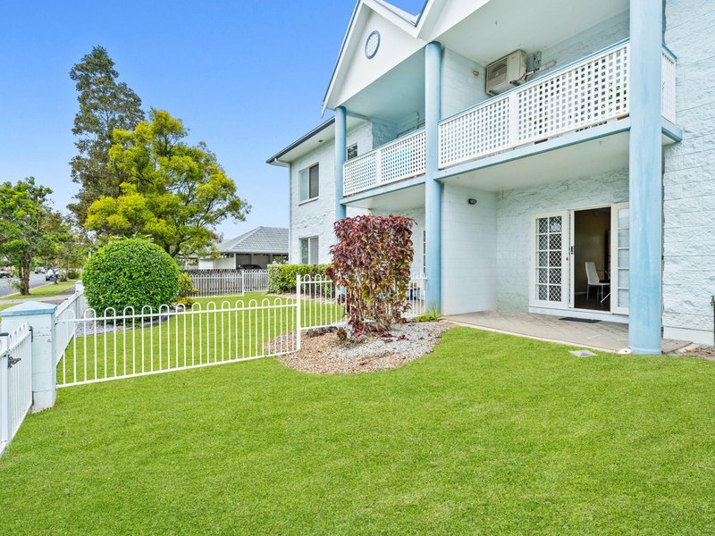 Photo - 2/3-5 Springfield Crescent, Manoora QLD 4870 - Image 3