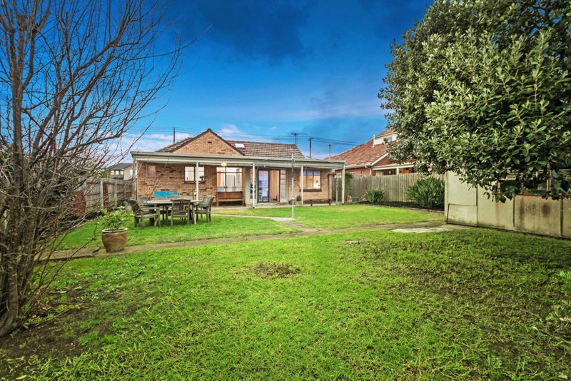 Photo - 23 Acheron Avenue, Reservoir VIC 3073 - Image 10