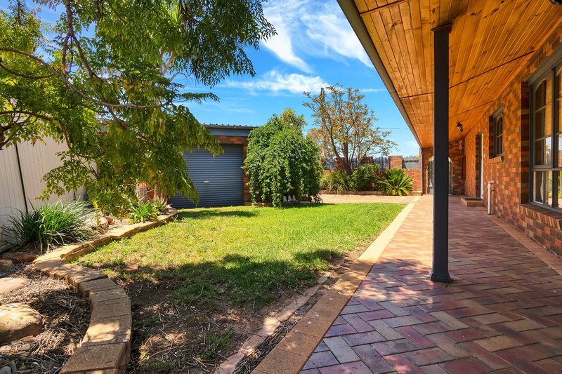 Photo - 23 Aitken Avenue, Hoppers Crossing VIC 3029 - Image 10