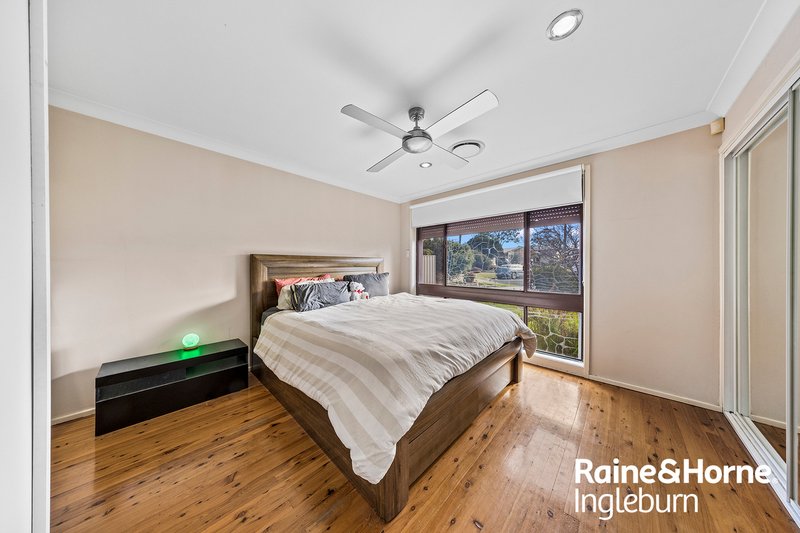 Photo - 23 Alexander Crescent, Macquarie Fields NSW 2564 - Image 5