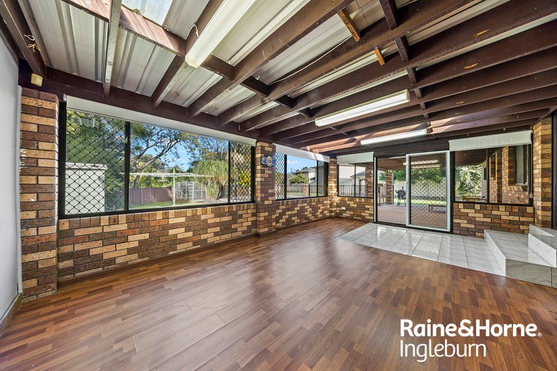 Photo - 23 Alexander Crescent, Macquarie Fields NSW 2564 - Image 9