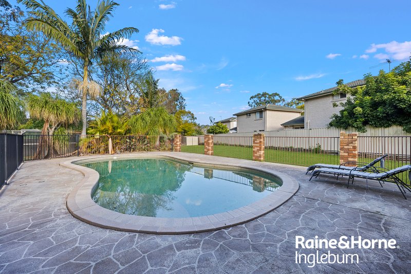 Photo - 23 Alexander Crescent, Macquarie Fields NSW 2564 - Image 11