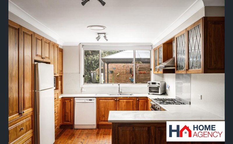 Photo - 23 Alexander Street, Smithfield NSW 2164 - Image 3