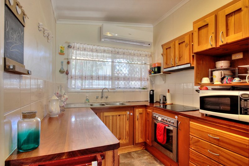 Photo - 23 Alexander Street, Woodridge QLD 4114 - Image 5