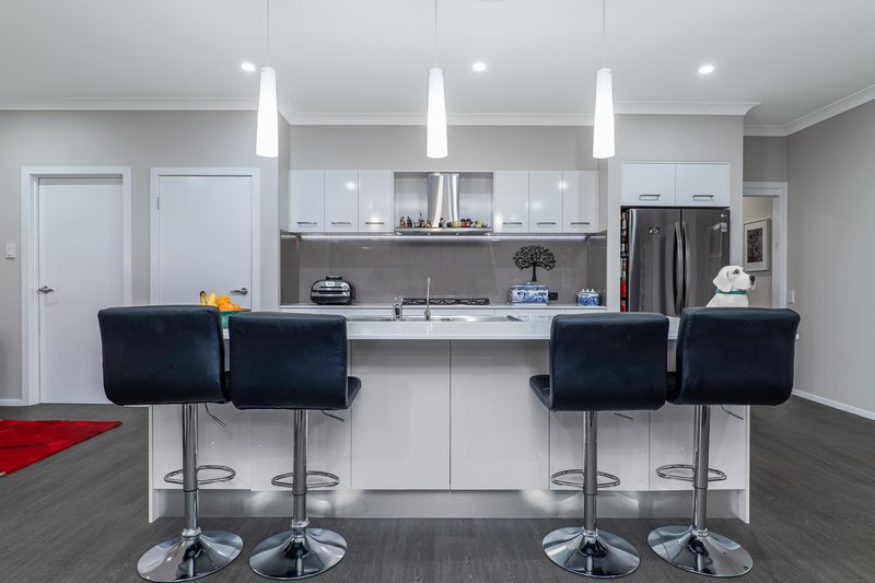 Photo - 23 Alloway Circuit, Largs NSW 2320 - Image 4