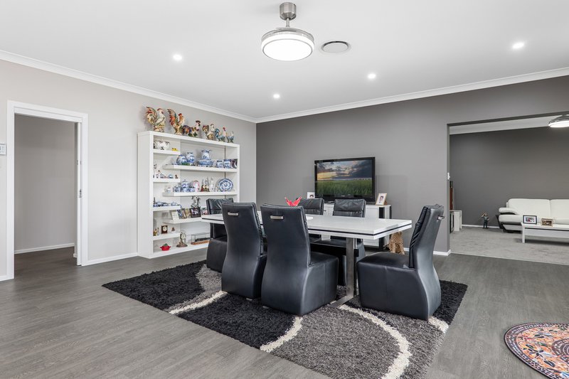 Photo - 23 Alloway Circuit, Largs NSW 2320 - Image 8