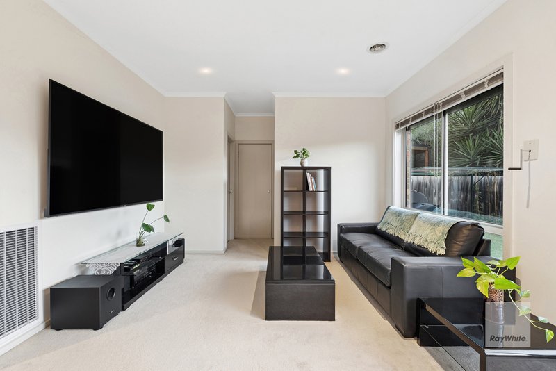 Photo - 23 Amberlea Circuit, Taylors Hill VIC 3037 - Image 5