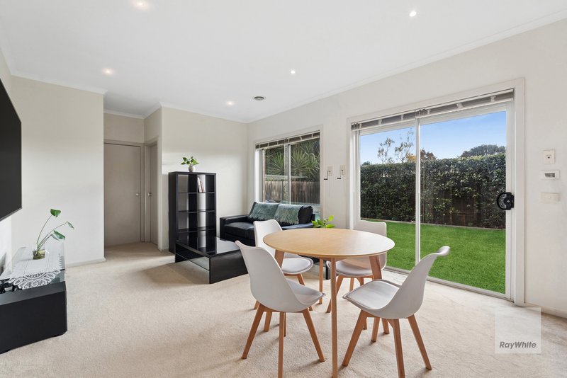 Photo - 23 Amberlea Circuit, Taylors Hill VIC 3037 - Image 7