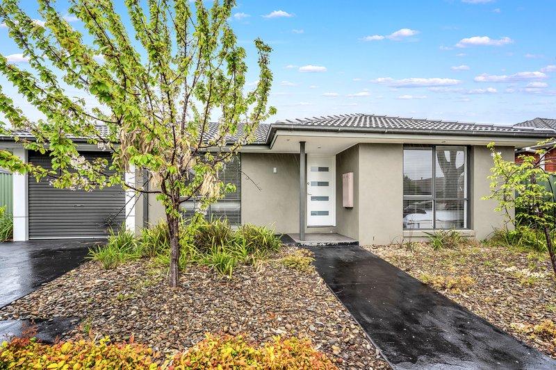 23 Amesbury Avenue, Craigieburn VIC 3064