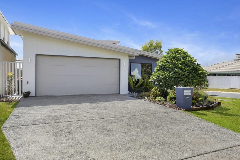 Photo - 23 Anchorage Drive, Birtinya QLD 4575 - Image 11