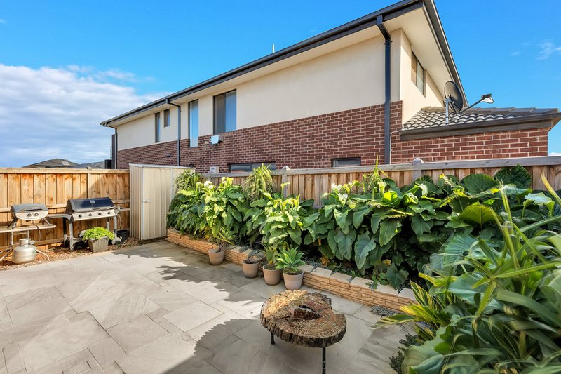 Photo - 23 Anniversary Avenue, Wyndham Vale VIC 3024 - Image 8