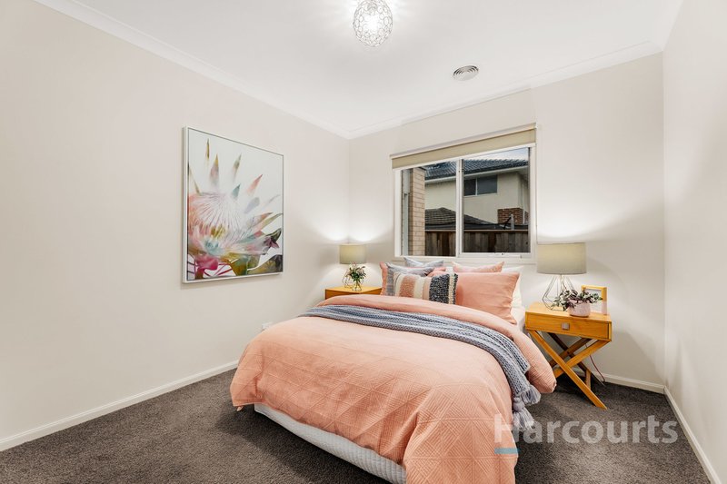 Photo - 23 Appledale Way, Wantirna South VIC 3152 - Image 10