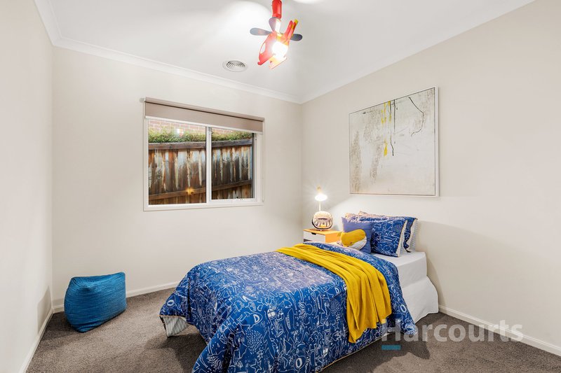 Photo - 23 Appledale Way, Wantirna South VIC 3152 - Image 11