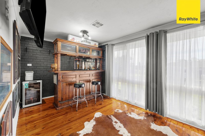 Photo - 23 Argyll Circuit, Melton West VIC 3337 - Image 3