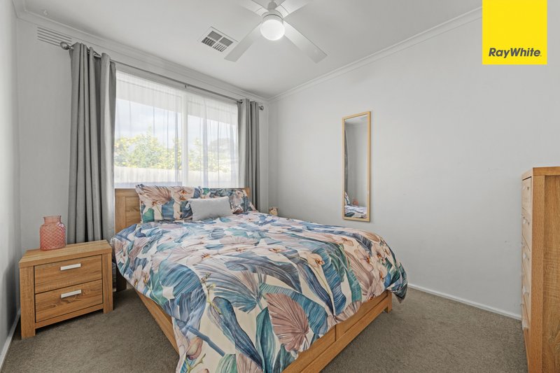 Photo - 23 Argyll Circuit, Melton West VIC 3337 - Image 7