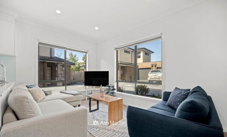 Photo - 2/3 Ashleigh Street, Frankston VIC 3199 - Image 2