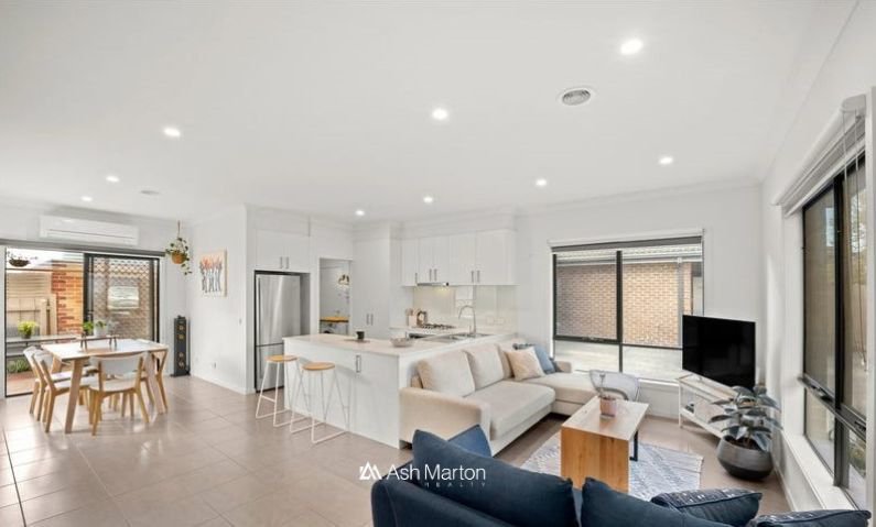 Photo - 2/3 Ashleigh Street, Frankston VIC 3199 - Image 3