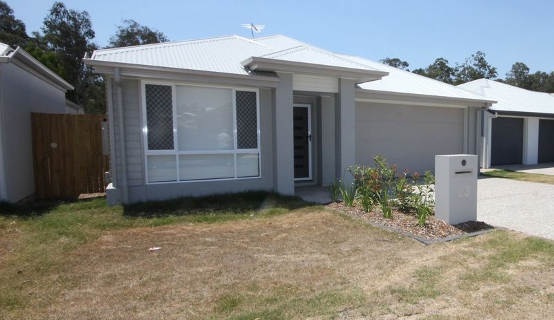 Photo - 23 Ashton Avenue, Redbank QLD 4301 - Image 3